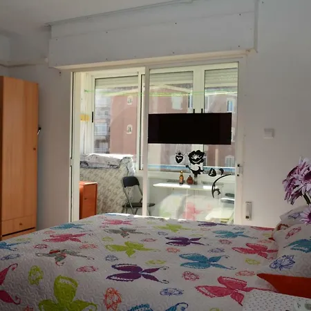 Apartman Estudio Eneas 1 *